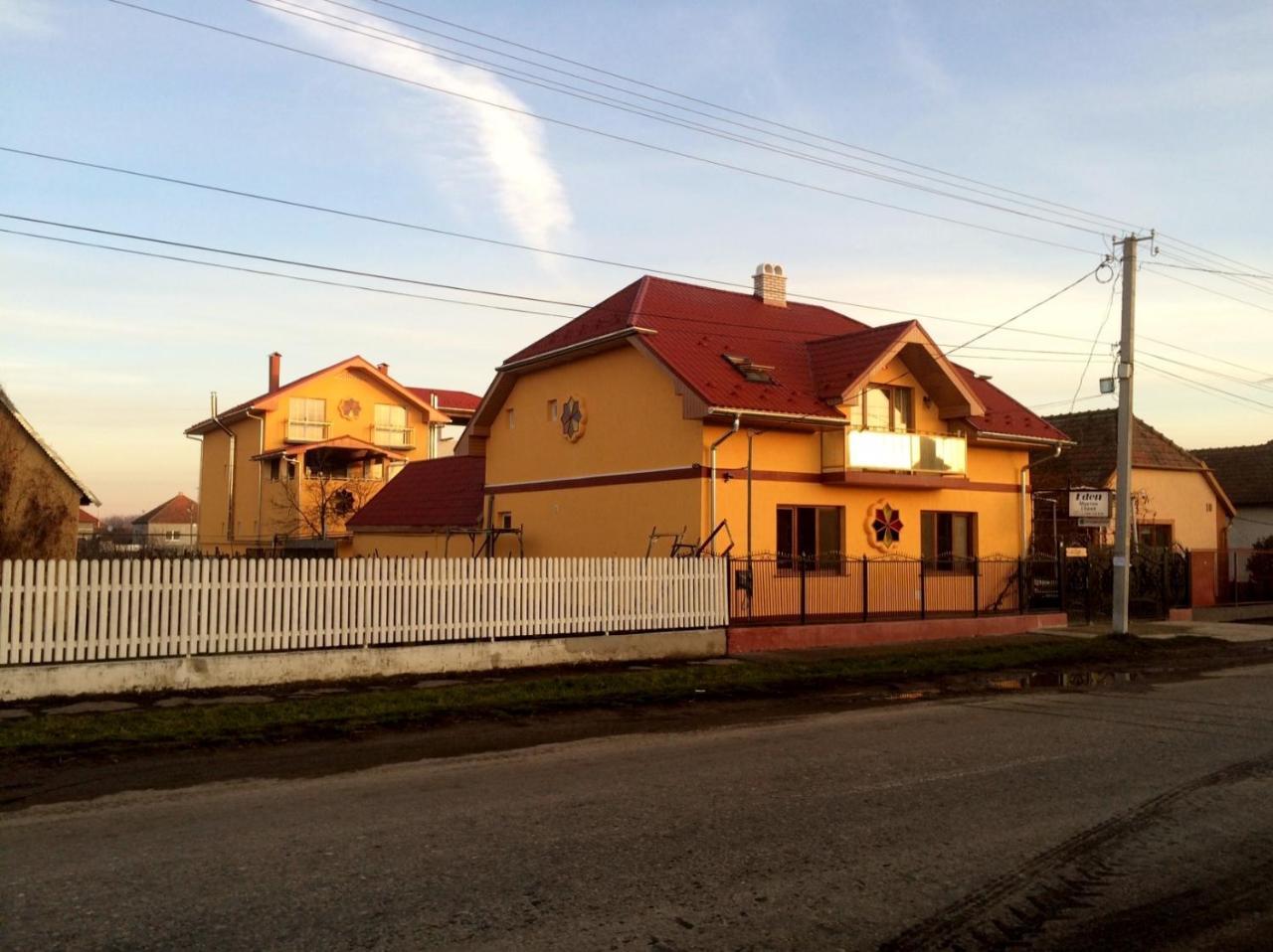 Villa Eden Delux Yanoshi Exterior photo